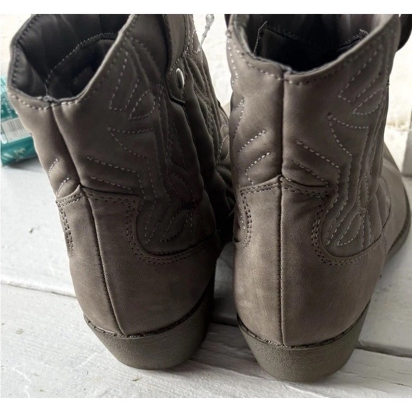 Arizona Murano Cowboy Boots, Block Heel, Slip-on - Picture 5 of 5